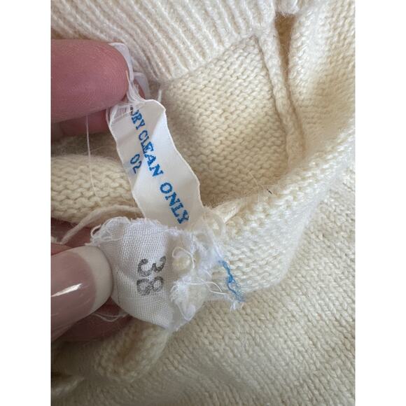 Vintage cream cable short sleeved sweater shoulder button closing size medium - Picture 11 of 11